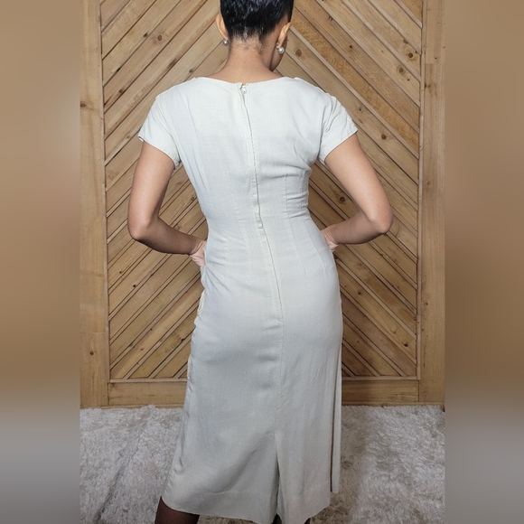 60s Tan Wiggle Dress with Cream Crochet Details - Picture 7 of 15
